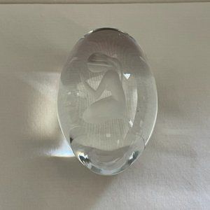 Vintage Ekenas Etched Crystal Egg